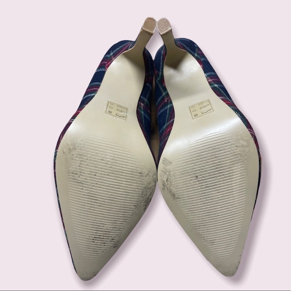 Attitude Plaid Heeled Pumps - Picture 4 of 10